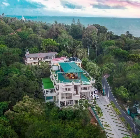 Hotel Mount  Rich Rumassala