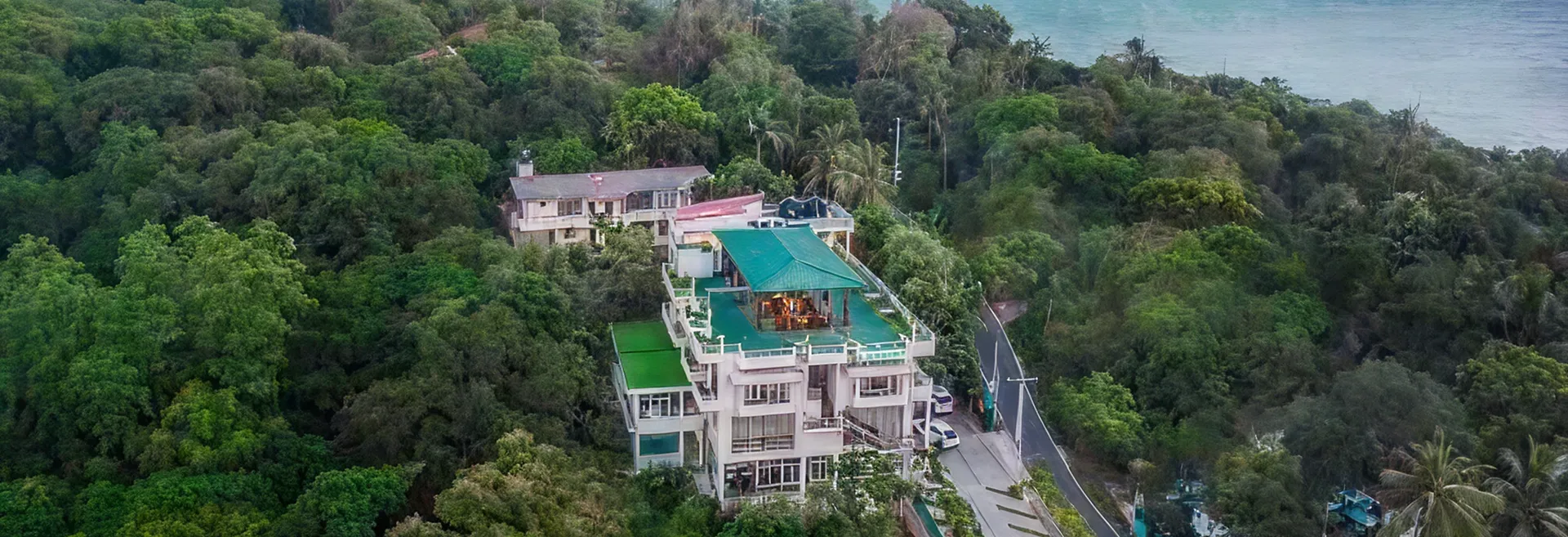 Hotel Mount  Rich Rumassala